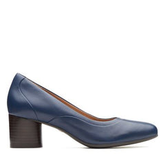 Un Cosmo Step Navy Leather - 26138354 by Clarks