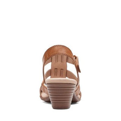 Valarie Kerry Tan Leather - 26139768 by Clarks