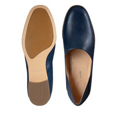 Pure Tone Navy Leather - 26144748 by Clarks
