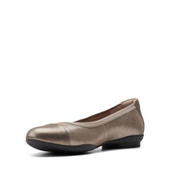 Sara Orchid Metallic - 26153280 by Clarks