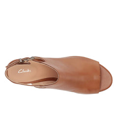 Clarks Deloria Gia 40100 (Tan Leather)